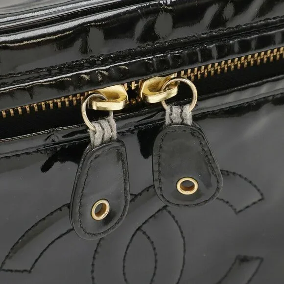 CHANEL Black Leather Logo Pouch - Picture 5 of 10